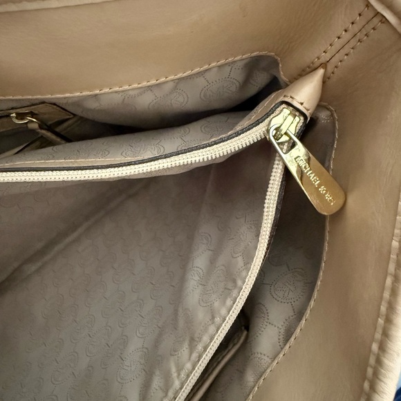 Michael Kors | Jet Set Travel Tote | Excellent Conditions - Picture 6 of 6